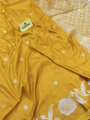 Raw Mango Soft Silk Saree In Sona Rupa Floral Designer Border And Booti