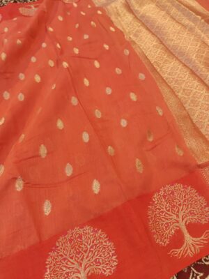 Tree Skirt Boota & Small Booti Saree With Contrast Blouse